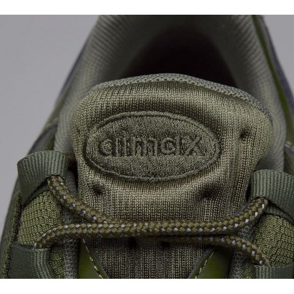 Nike Air Max 95 Patent Turnschuhe Damen